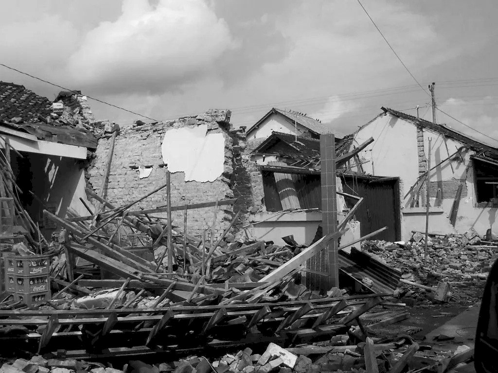 18 Tahun Gempa Jogja: Mengingat Tragedi dan Menghadapi Ancaman Sesar Opak. Gambar : BrobudurNews