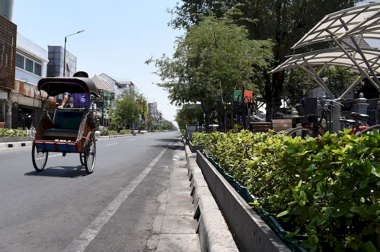 Gantikan Becak Kayuh dan Bentor, Malioboro Akan Jadi Pilot Project Becak Listrik di Yogyakarta Tahun 2024. Gambar : ilustrasi becak