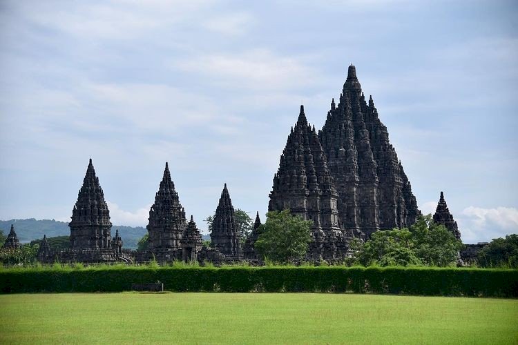 Prambanan dan 10 Wisata Cagar Budaya DIY Ditutup Sementara Hingga 2 Juli 2021. Gambar : Candi Prambanan. Photo: @satria89