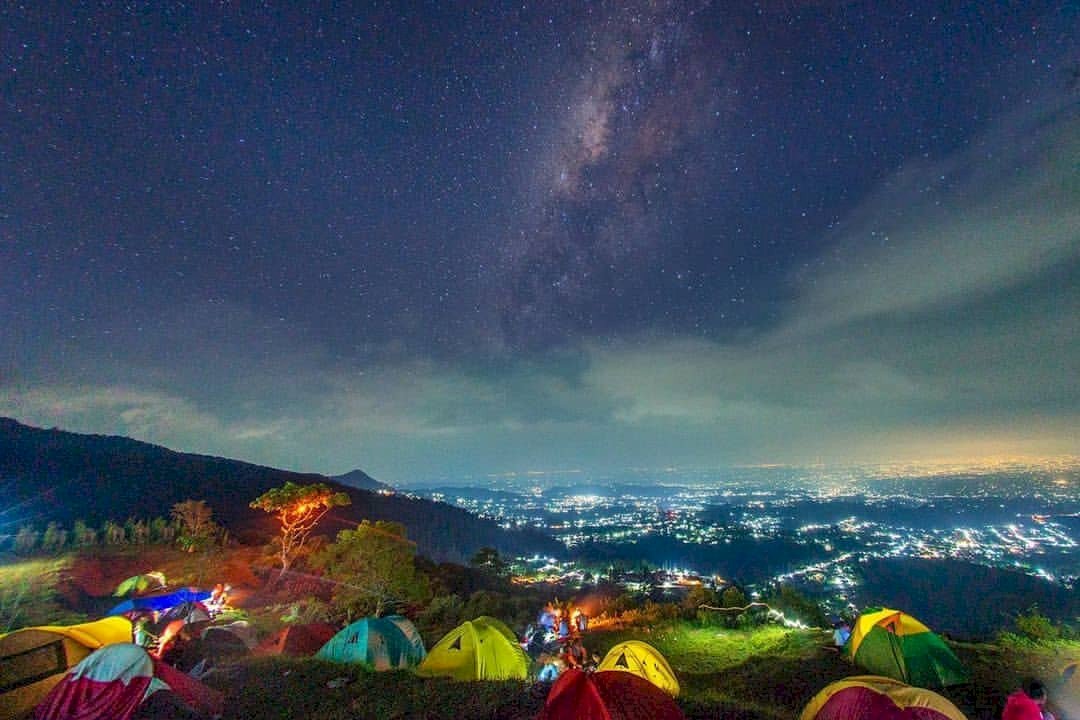 Rekomendasi 5 Tempat Romantis Bareng Pasangan di Jogja yang Sayang Banget Dilewatkan. Gambar : IG @ajisuro