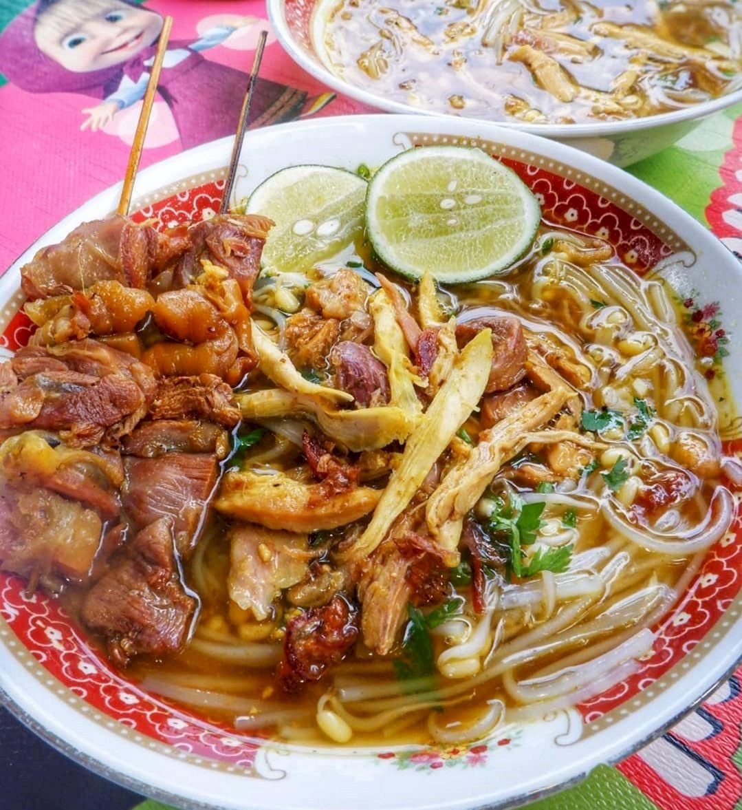 Rekomendasi Tempat Kuliner di Sekitr UGM yang Harganya Murah Meriah. Gambar : IG @voilajogja