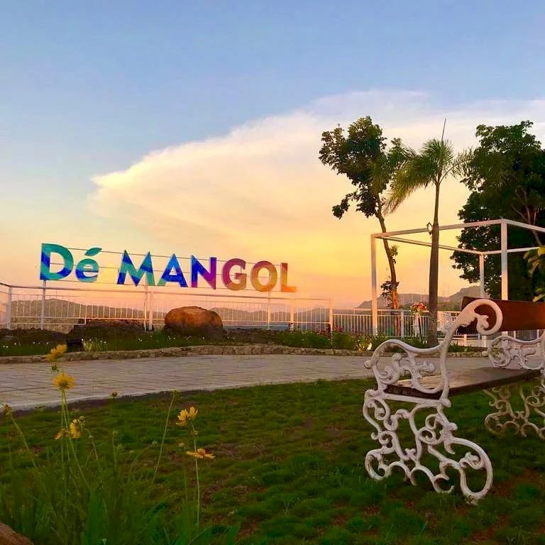 Rekomendasi Tempat Wisata Jogja yang Harus Kalian Kunjungi Ialah De Mangol. Gambar : IG @jogjaviral