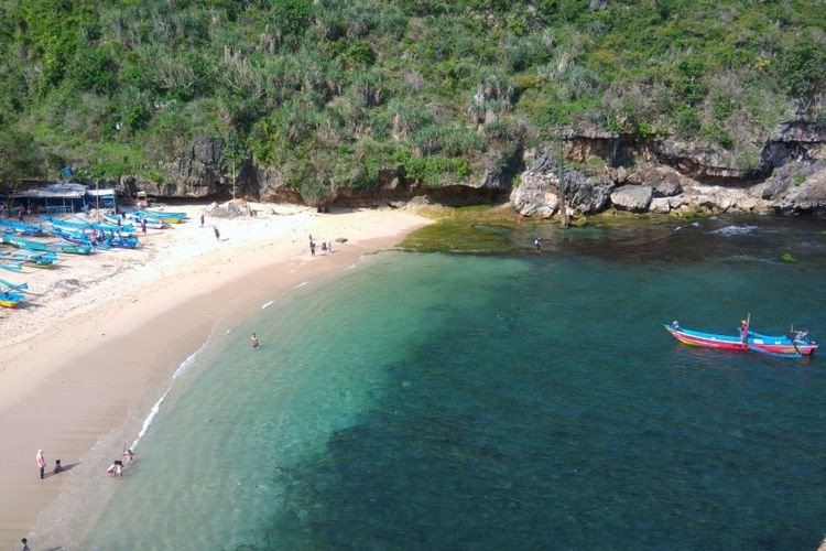 Menikmati Pesona Pantai Gesing dan Sekitarnya di Gunungkidul, dijogja.co. Menikmati Pesona Pantai Gesing dan Sekitarnya di Gunungkidul.