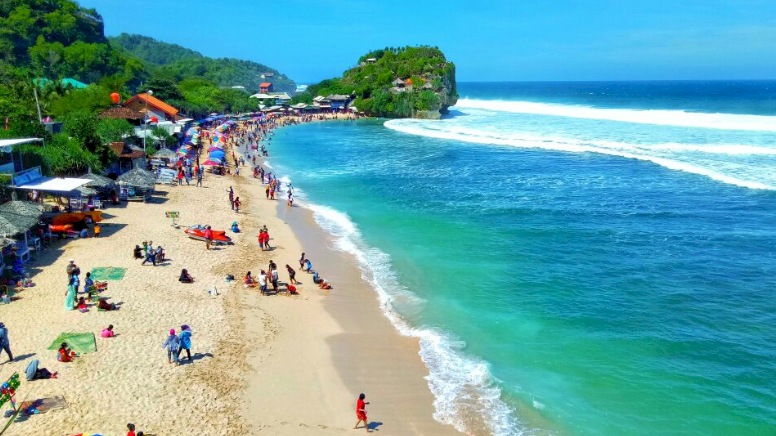 Pantai Indrayanti, Wisata Pantai Eksotis di Gunungkidul, Yogyakarta, dijogja.co. Pantai Indrayanti, Wisata Pantai Eksotis di Gunungkidul, Yogyakarta.
